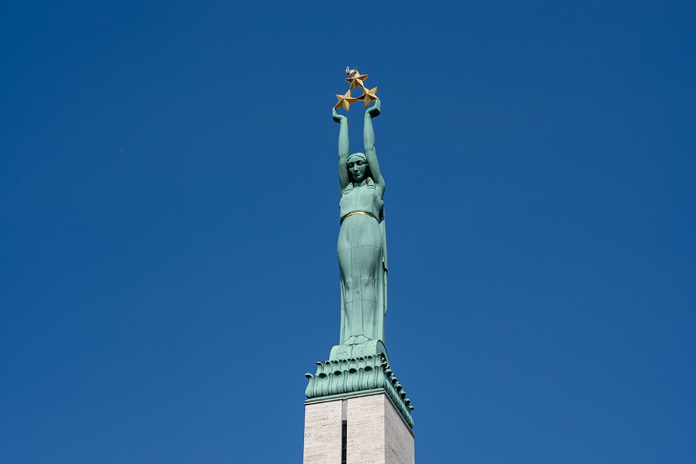 Latvijas svētku dekori, tradīcijas un ēdieni Latvijas svētku dekori, tradīcijas un ēdieni