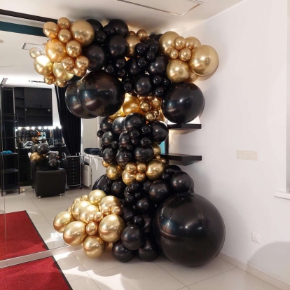 Balonu virtene "Melns un zelts"
