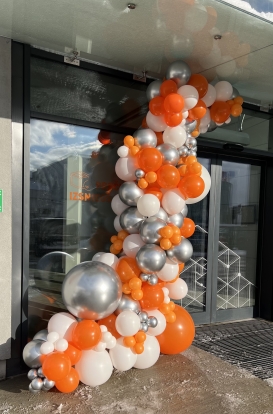 Balonu virtene "Oranžs-sudrabs"