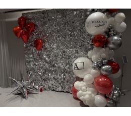 Folijas foto siena ar balonu dekoru + NOMAS rāmis (2,2 x 2,2m)