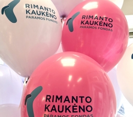 Reklāmas baloni ar logo "R. Kaukena fonds" 1