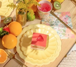 Šķīvji ziedu formā, dzelteni (8 gab./18 cm) 1