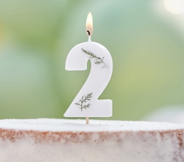 Svecīte "2", ar zaļumiem 1