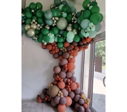 Инсталляция из воздушных шаров «Дерево»